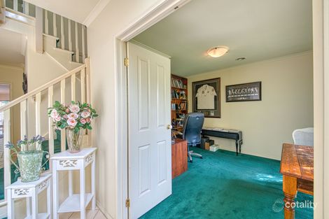 Property photo of 5 McCubbin Way Berwick VIC 3806