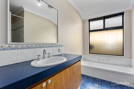 Property photo of 31 Kingia Way Canning Vale WA 6155