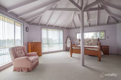 Property photo of 25 Seabreeze Parade Green Point NSW 2428