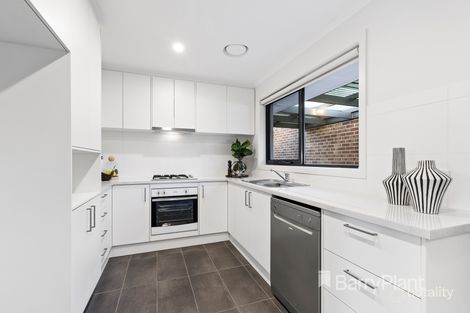 Property photo of 42 Faraday Road Croydon South VIC 3136