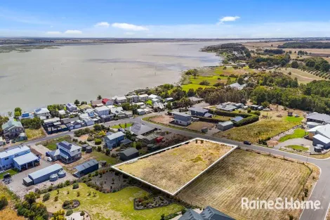 2 HORNSBY RISE, HINDMARSH ISLAND, SA 5214