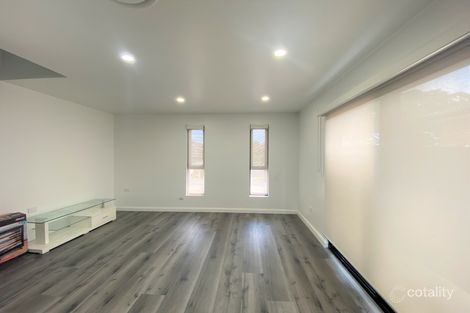 Property photo of 4 Hanna Avenue Lurnea NSW 2170