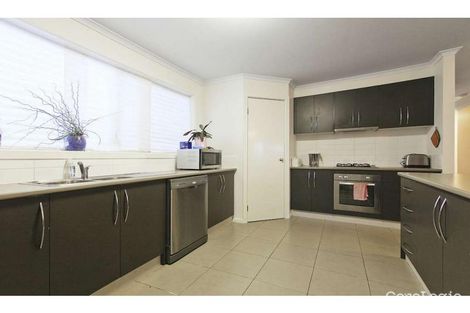 Property photo of 5 Alder Way Cranbourne VIC 3977