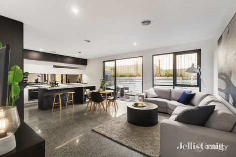 Property photo of 2 Mills Place Mooroolbark VIC 3138