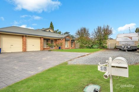 16 Cambridge Pl, Clovelly Park, SA 5042