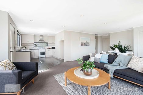 Property photo of 2/102 Gordons Hill Road Lindisfarne TAS 7015