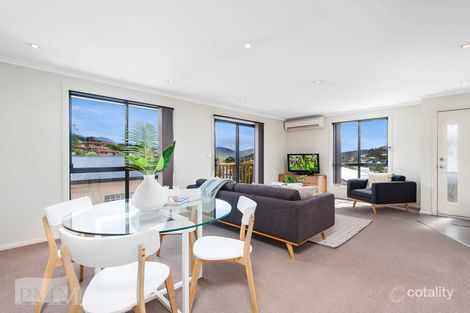 Property photo of 2/102 Gordons Hill Road Lindisfarne TAS 7015