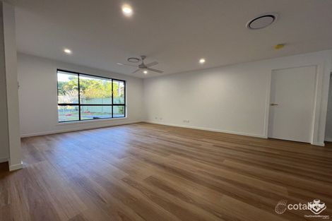 Property photo of 10 Karratha Court Mermaid Waters QLD 4218