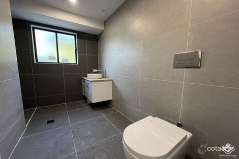 Property photo of 10 Karratha Court Mermaid Waters QLD 4218