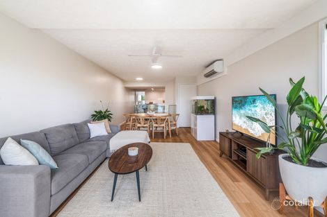 Property photo of 21/10 Grand Parade Parrearra QLD 4575