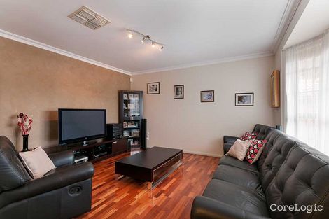 Property photo of 18 Harvey Court Roxburgh Park VIC 3064