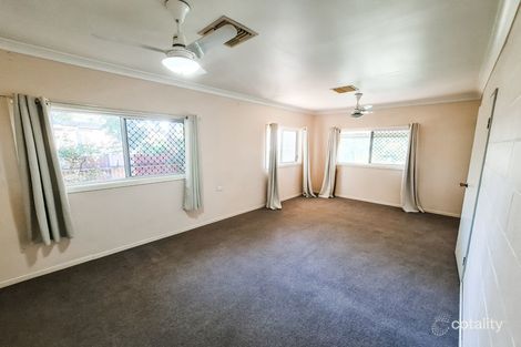 Property photo of 32 Deighton Street Mornington QLD 4825