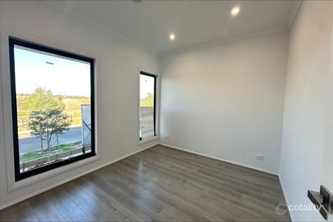 Property photo of 50 Kingdom Boulevard Weir Views VIC 3338