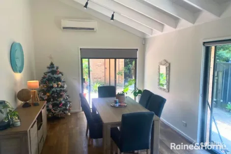 Property photo of 18 Cocos Palm Drive Bomaderry NSW 2541