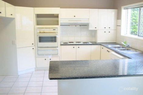 Property photo of 10 Kellan Place Middle Park QLD 4074