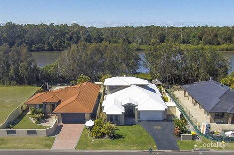 22 Bayview Dr, Yamba, NSW 2464