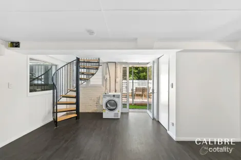 Property photo of 4/43 Saunders Street Indooroopilly QLD 4068