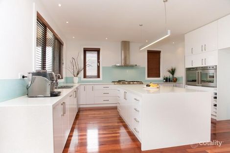 Property photo of 38 Tara Valley Crescent Doreen VIC 3754