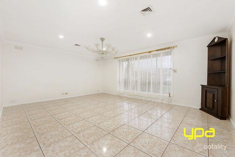 Property photo of 38 Kinterbury Drive Kings Park VIC 3021