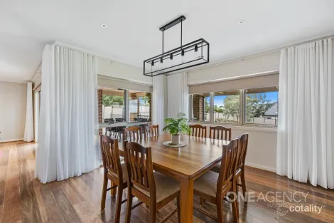 Property photo of 57 Westminster Grove Sunbury VIC 3429