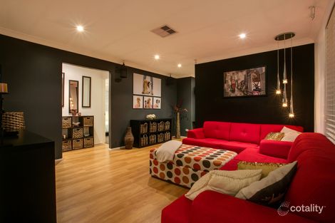 Property photo of 13 Woylie Place St Helens Park NSW 2560