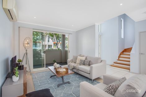 Property photo of 30 Moores Crescent Varsity Lakes QLD 4227