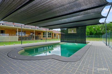Property photo of 2 Druce Smith Place Wattle Ponds NSW 2330