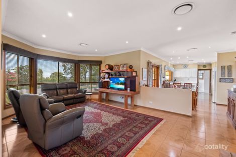 Property photo of 2 Druce Smith Place Wattle Ponds NSW 2330