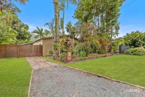 37 Yurongi St, Caravonica, QLD 4878