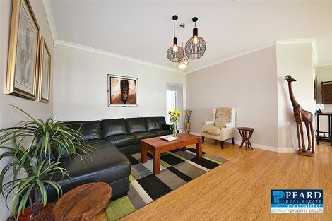 Property photo of 7 Elora Close Banksia Grove WA 6031