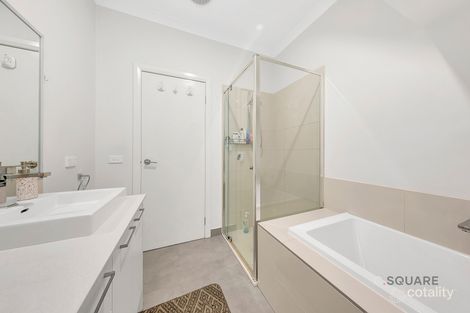 Property photo of 17 Huntington Drive Craigieburn VIC 3064