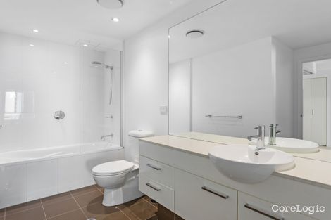 Property photo of 203/41 Harbour Town Drive Biggera Waters QLD 4216