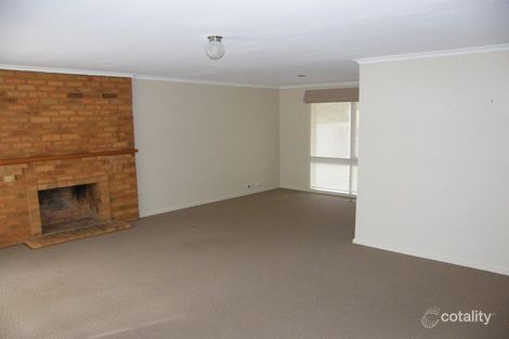 Property photo of 8 Collins Crescent Berwick VIC 3806