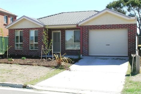 2 Domain Gdns, Sebastopol, VIC 3356