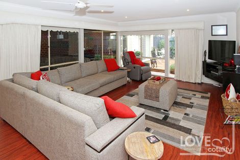Property photo of 14 Teatree Drive South Morang VIC 3752