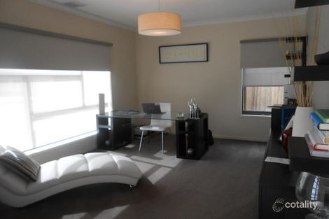 Property photo of 21 Laurimar Boulevard Doreen VIC 3754