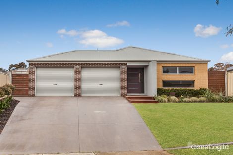 Property photo of 16 Nyah Court Broadford VIC 3658