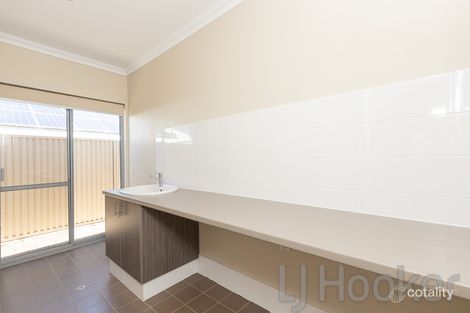 Property photo of 10 Bitalli Way Baldivis WA 6171