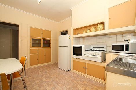 Property photo of 3 Heather Avenue Pascoe Vale VIC 3044