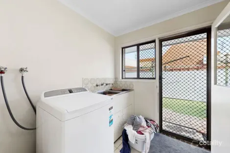 Property photo of 3 Collene Grove Springwood QLD 4127