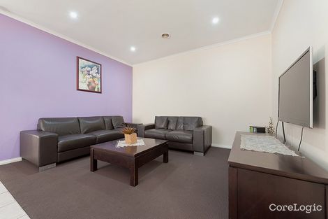 Property photo of 11 Merrivale Place Roxburgh Park VIC 3064