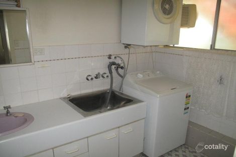 Property photo of 2/15 Cunningham Avenue Main Beach QLD 4217