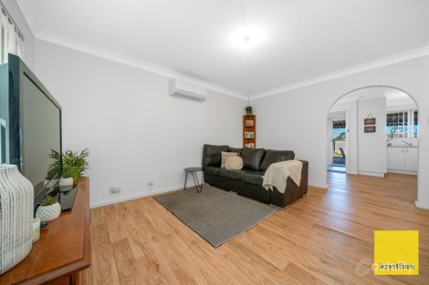 Property photo of 17 Brecknock Way Girrawheen WA 6064