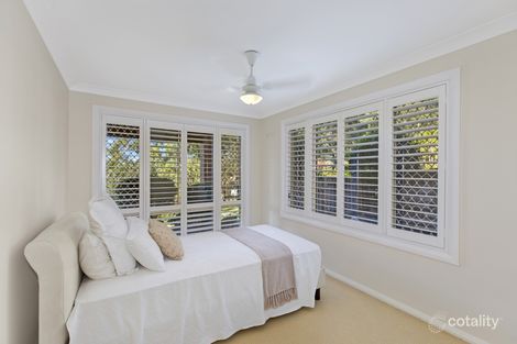 Property photo of 4 Thistle Glen Close Green Point NSW 2251