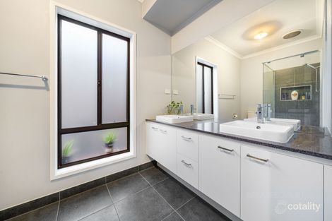 Property photo of 6 Bushel Way Truganina VIC 3029