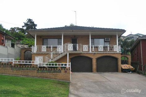 30 Gloria Cres, Lake Heights, NSW 2502
