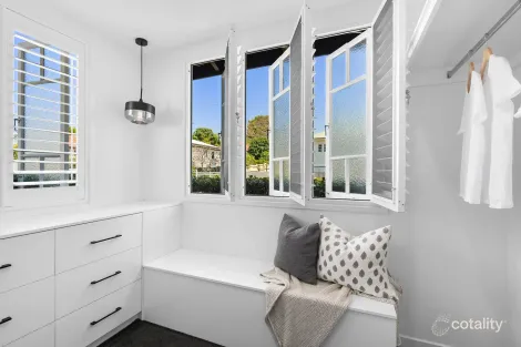 Property photo of 2 Annie Street Camp Hill QLD 4152