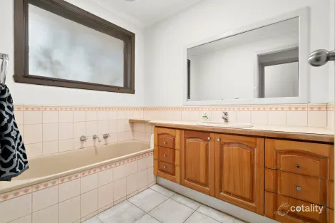 Property photo of 98 Bridge Street Eltham VIC 3095