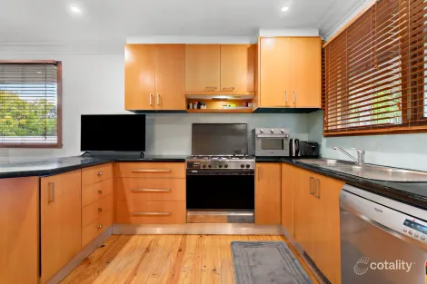 Property photo of 98 Bridge Street Eltham VIC 3095