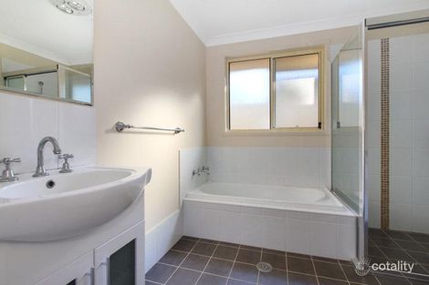 Property photo of 2/28 Taylor Road Albion Park NSW 2527